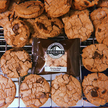 Load image into Gallery viewer, Chunky Choc & Oatmeal